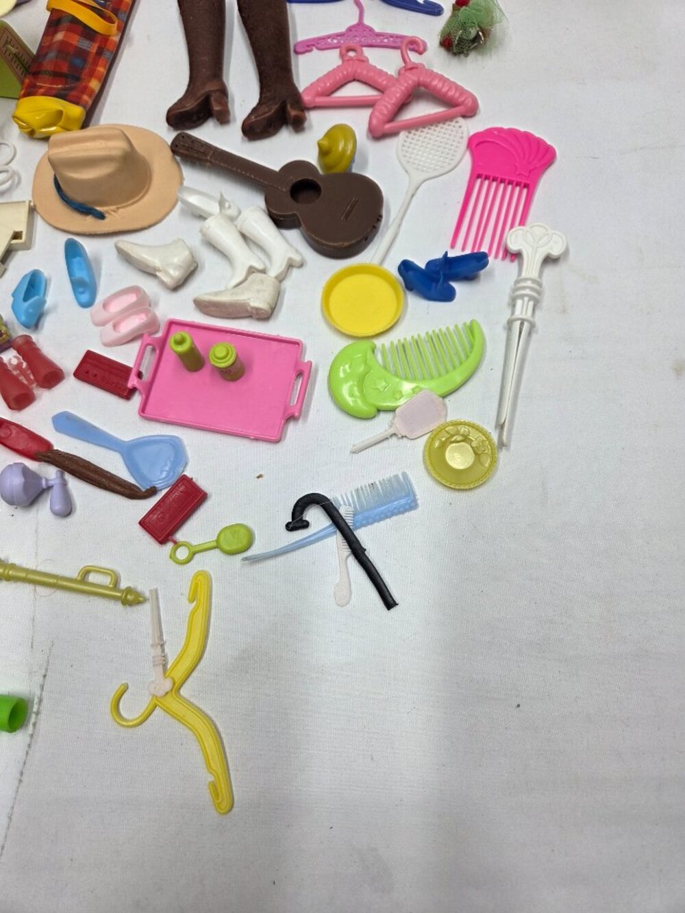Barbie and Fashion Doll Accessories Lot Boots Bags Doctor - Picture 5 of 11